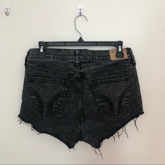 Hollister Low Rise Boyfriend Denim Shorts Size 0 - Picture 2 of 5